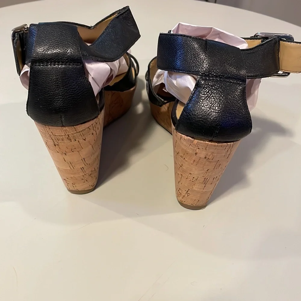 Nine West black strappy sandals - Picture 5 of 8